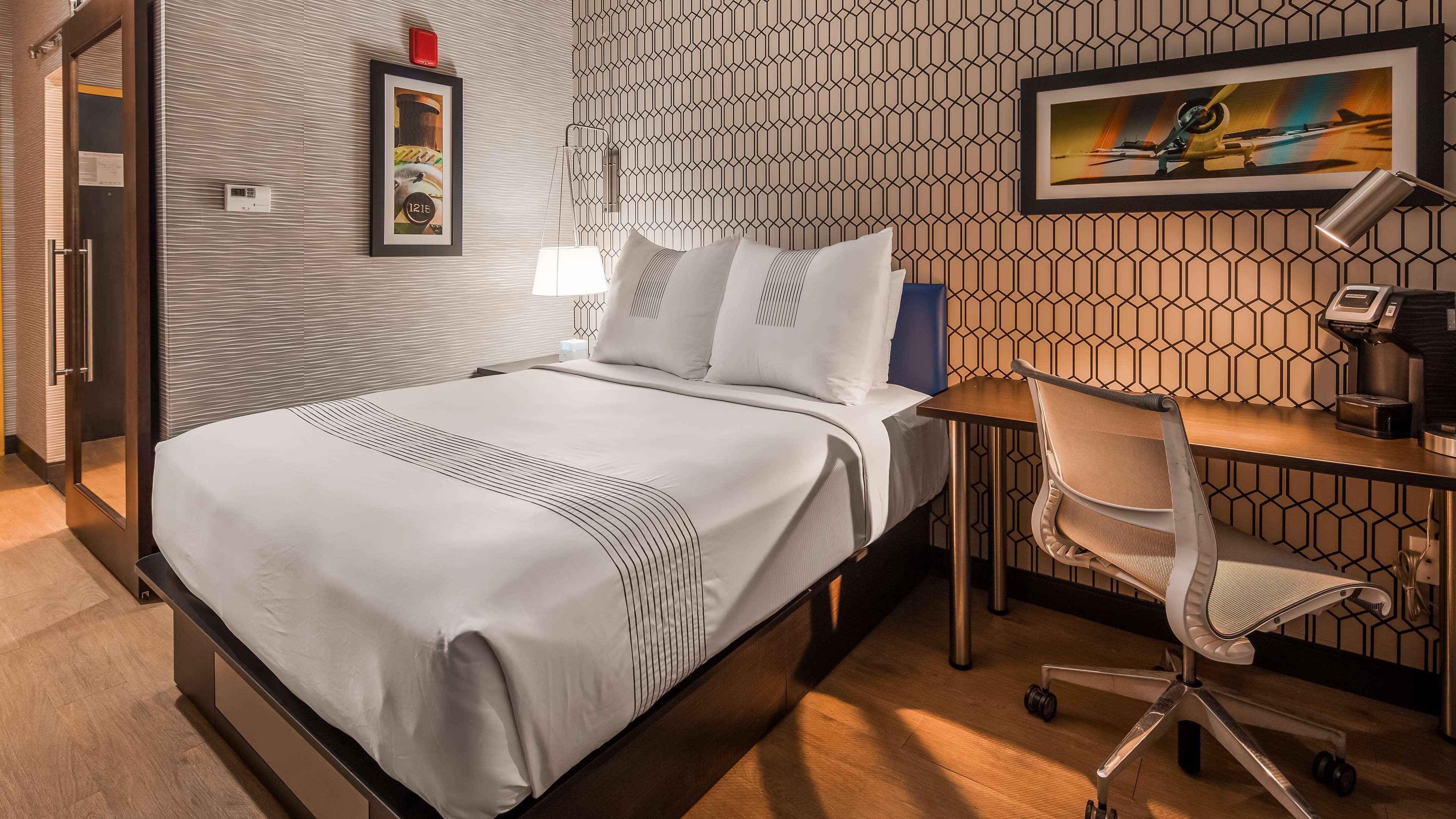 ניו יורק Glo Best Western Brooklyn Nyc מראה חיצוני תמונה