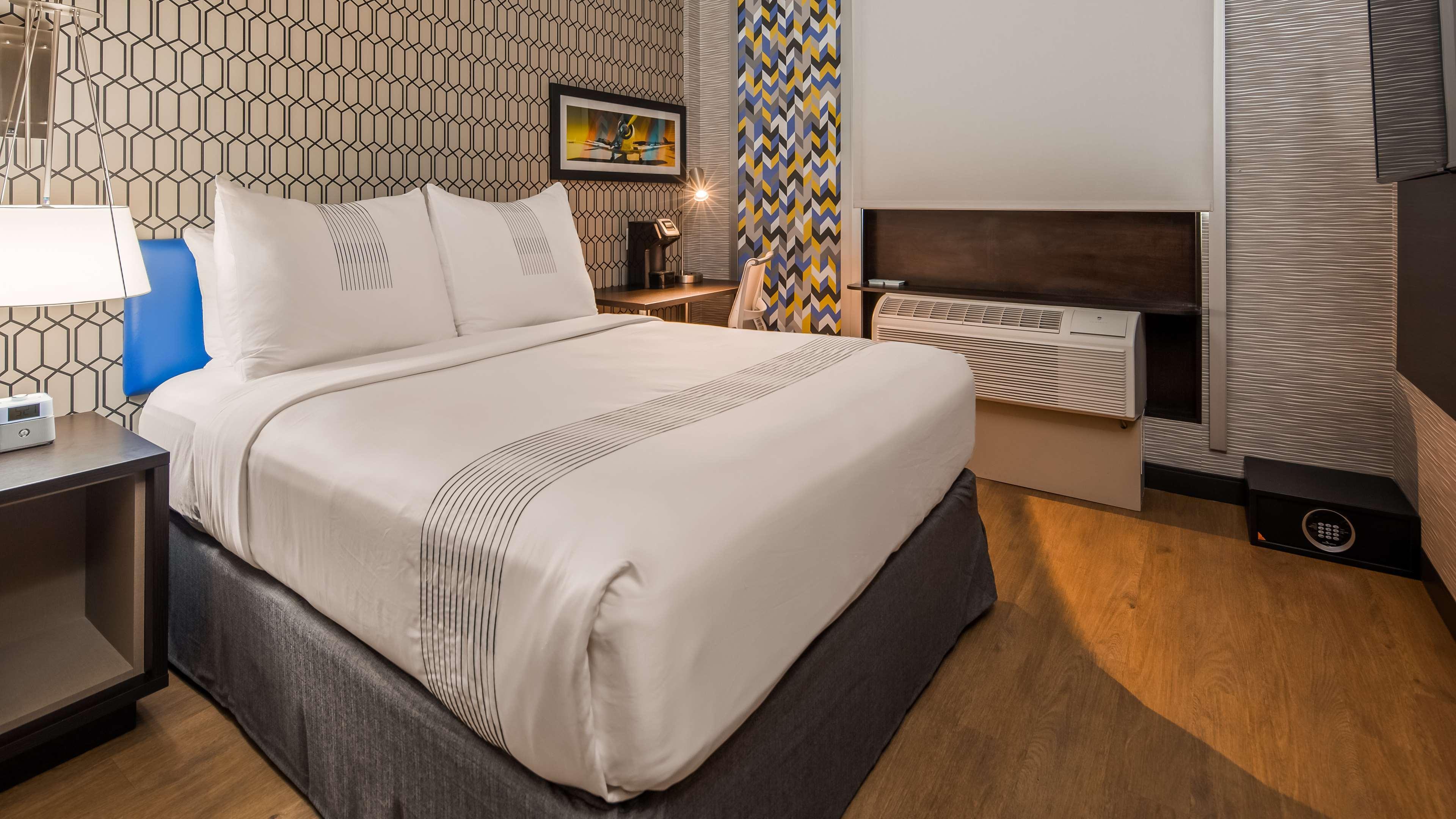 ניו יורק Glo Best Western Brooklyn Nyc מראה חיצוני תמונה
