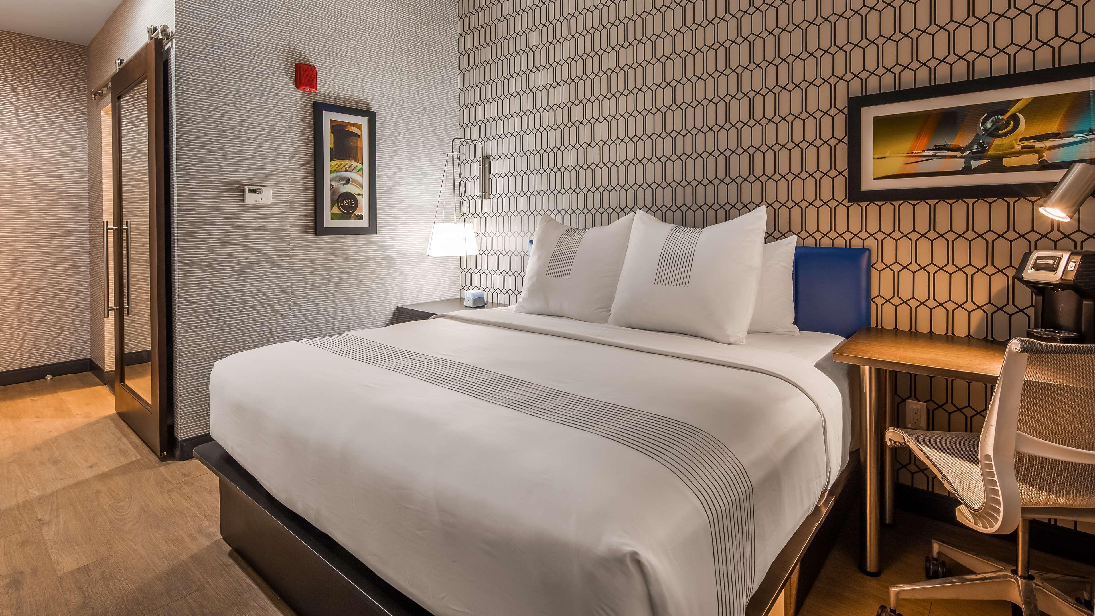ניו יורק Glo Best Western Brooklyn Nyc מראה חיצוני תמונה