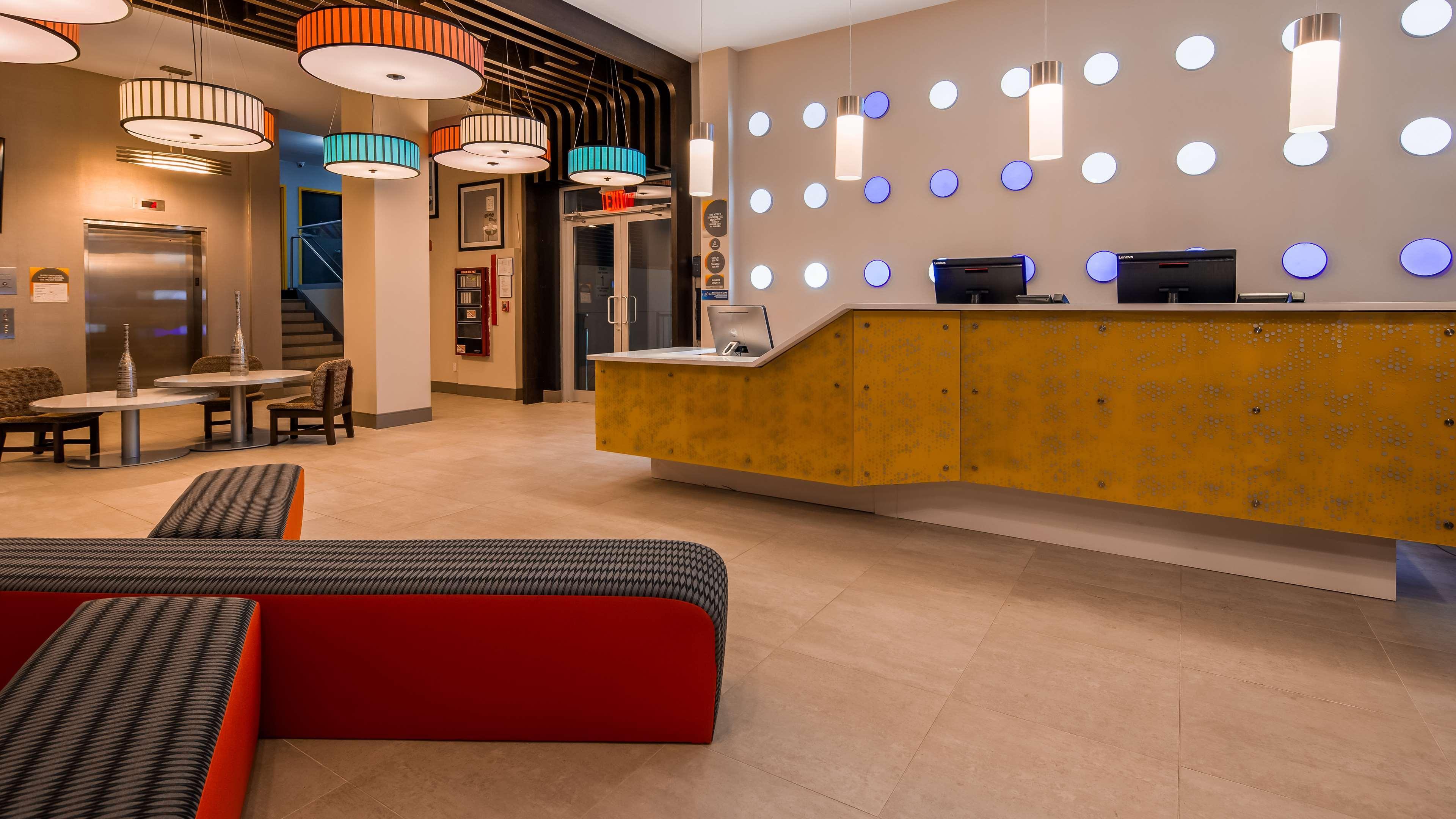 ניו יורק Glo Best Western Brooklyn Nyc מראה חיצוני תמונה